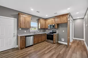 512 SW 15th St, Mineral Wells, TX 76067 - Photo 7