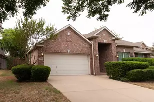 4821 Bellflower Way, Fort Worth, TX 76123 - Photo 3