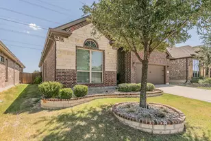3020 Bella Lago Dr, Fort Worth, TX 76177 - Photo 3
