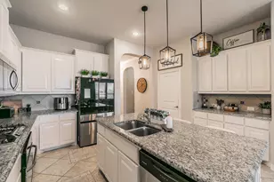 3020 Bella Lago Dr, Fort Worth, TX 76177 - Photo 5
