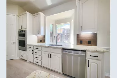 3402 Bentley Court, Highland Village, TX 75077 - Photo 13