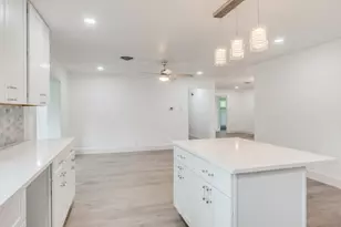 5718 Trio Ln, Dallas, TX 75241 - Photo 15