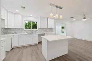 5718 Trio Ln, Dallas, TX 75241 - Photo 13