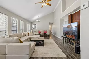 2108 Rose Cliff Ln, Carrollton, TX 75007 - Photo 5