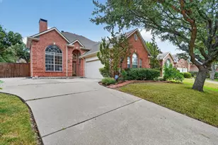9803 Hickory Hollow Ln, Irving, TX 75063 - Photo 27