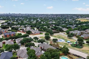 9803 Hickory Hollow Ln, Irving, TX 75063 - Photo 29