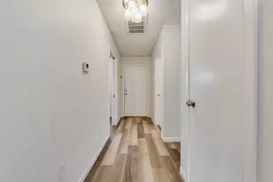 5814 Meadow Wood Ln, Fort Worth, TX 76112 - Photo 7