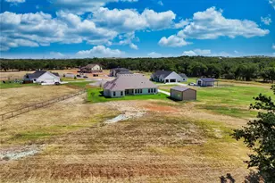 1016 Emery Ct, Weatherford, TX 76087 - Photo 3
