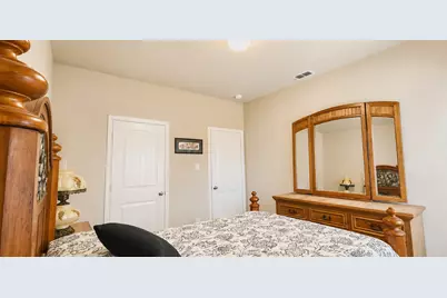 127 Creekview Drive, Azle, TX 76020 - Photo 13