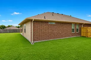 127 Creekview Dr, Azle, TX 76020 - Photo 31