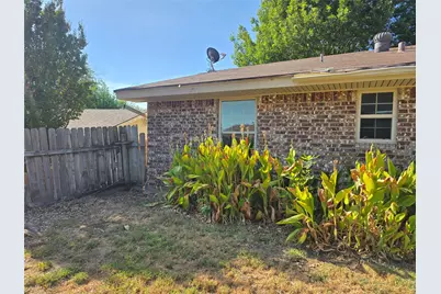 1514 Linda Street, Bowie, TX 76230 - Photo 19