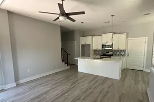 1042 Rosemont St, Austin, TX 78723 - Photo 5