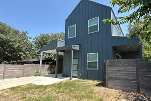 1042 Rosemont St, Austin, TX 78723 - Photo 3