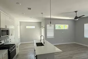 1042 Rosemont St, Austin, TX 78723 - Photo 7