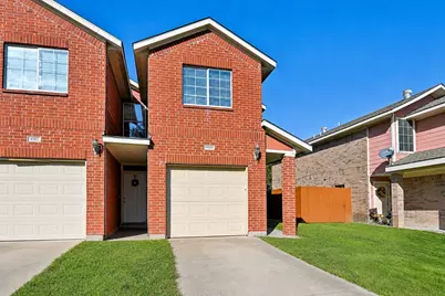 4011 Preferred Place, Dallas, TX 75237 - Photo 1