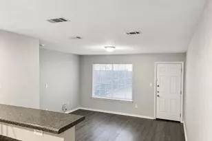 4011 Preferred Pl, Dallas, TX 75237 - Photo 5