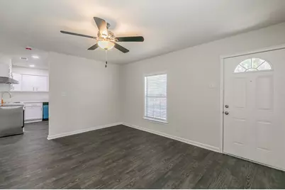 5729 Wellesley Avenue, Fort Worth, TX 76107 - Photo 5