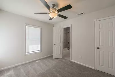 5729 Wellesley Avenue, Fort Worth, TX 76107 - Photo 13