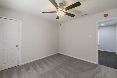5729 Wellesley Avenue, Fort Worth, TX 76107 - Photo 15
