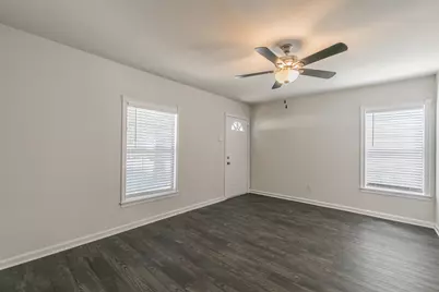 5729 Wellesley Avenue, Fort Worth, TX 76107 - Photo 9