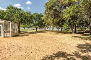 264 Oak St, Nocona, TX 76255 - Photo 13