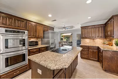 5709 Glacier Lake Drive, Arlington, TX 76013 - Photo 3