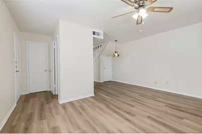 300 College Street #E, Arlington, TX 76010 - Photo 9