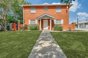 300 College St, Arlington, TX 76010 - Photo 1
