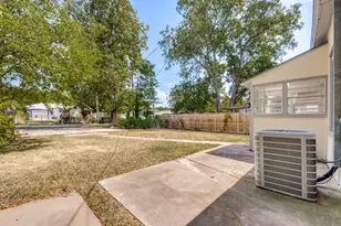 917 W Sears St, Denison, TX 75020 - Photo 23