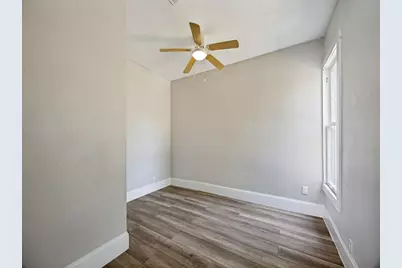 917 W Sears Street, Denison, TX 75020 - Photo 11