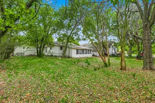 220 S 2nd St, Wills Point, TX 75169 - Photo 3