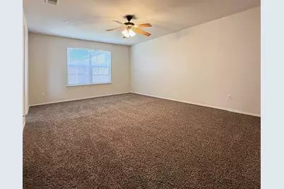 436 Emerald Creek Drive, Fort Worth, TX 76131 - Photo 3