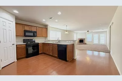 436 Emerald Creek Drive, Fort Worth, TX 76131 - Photo 5