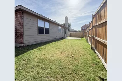 436 Emerald Creek Drive, Fort Worth, TX 76131 - Photo 9