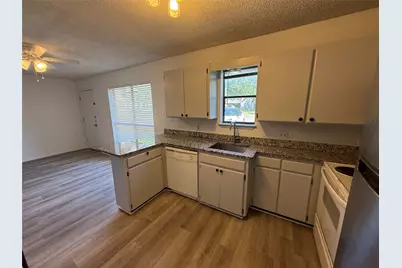 409 W 3rd Street #411, Kennedale, TX 76060 - Photo 9