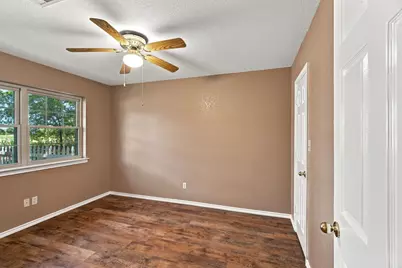 31003 Doe Run Court, Whitney, TX 76692 - Photo 15