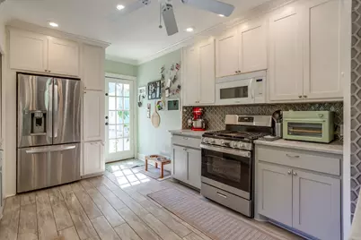 2201 Alston Avenue, Fort Worth, TX 76110 - Photo 11