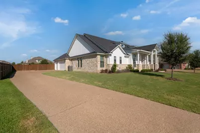612 Sienna Bend Trail, McGregor, TX 76657 - Photo 5