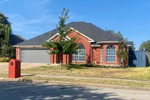 7659 Crosstimbers Ln, North Richland Hills, TX 76182 - Photo 1