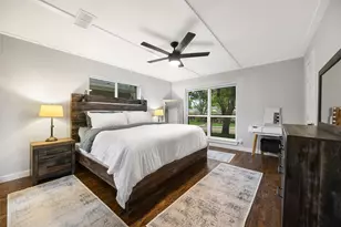 9827 Vistadale Dr, Dallas, TX 75238 - Photo 11