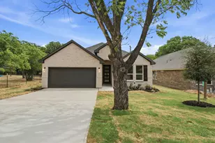 205 Bullard St, Weatherford, TX 76086 - Photo 1