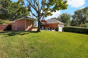 2307 Bristol Dr, Carrollton, TX 75006 - Photo 31