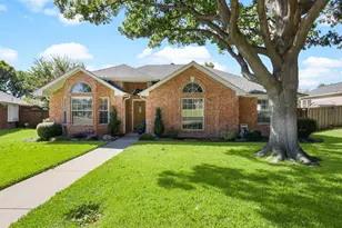 2307 Bristol Dr, Carrollton, TX 75006 - Photo 3