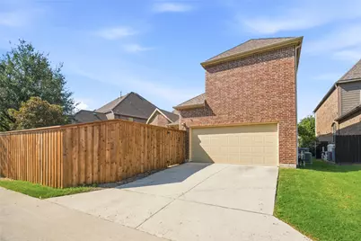 7124 Comal Drive, Irving, TX 75039 - Photo 35