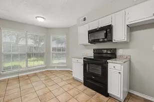 4721 Waterway Dr N, Fort Worth, TX 76137 - Photo 7