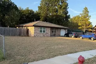 301 Gene Autry Dr, Tioga, TX 76271 - Photo 1
