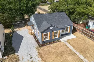 805 Adkins St, Bowie, TX 76230 - Photo 1