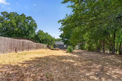805 Adkins Street, Bowie, TX 76230 - Photo 19