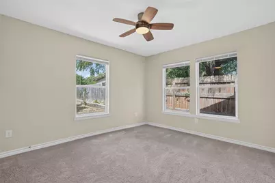805 Adkins Street, Bowie, TX 76230 - Photo 17