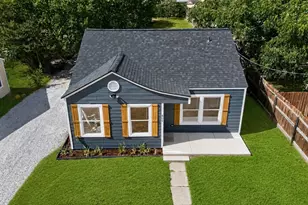 805 Adkins St, Bowie, TX 76230 - Photo 1